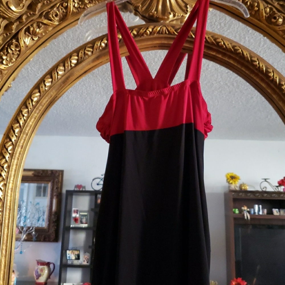 Dress - Picture 2 of 3
